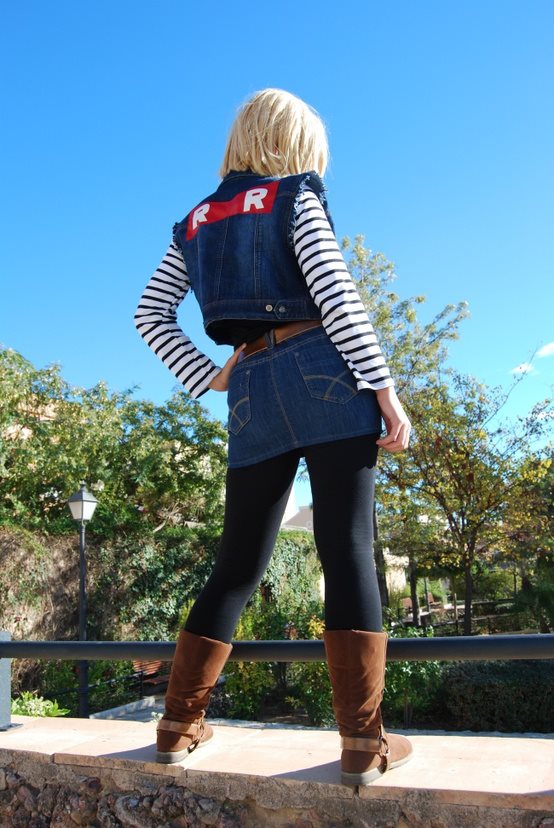 Android 18 Cosplay With Cool Red Ribbon Army Jacket